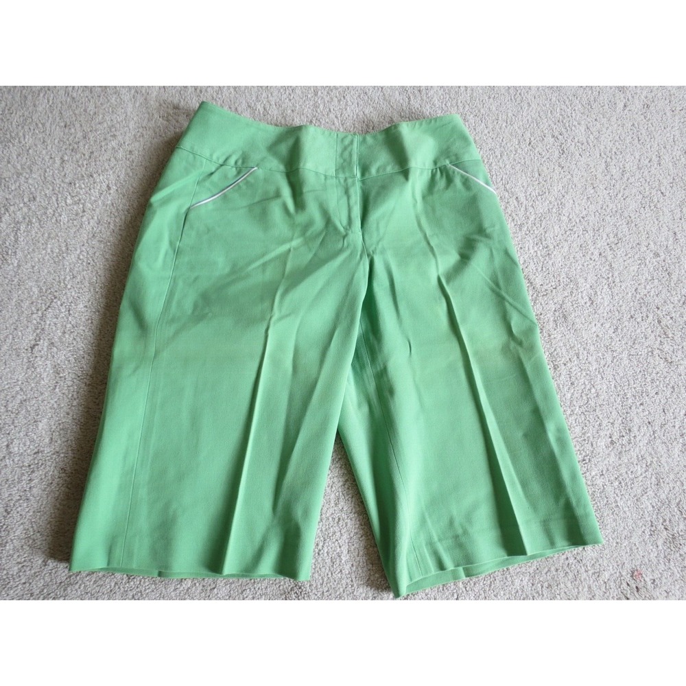 & Trousers Women Green Chino Shorts Size 10